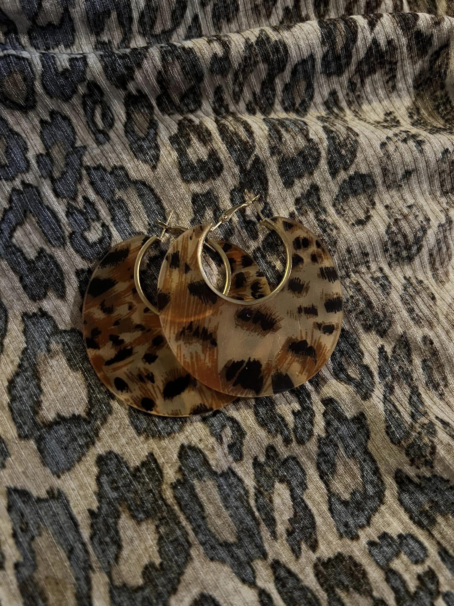 Leopard Disc Hoops - Tan/Black