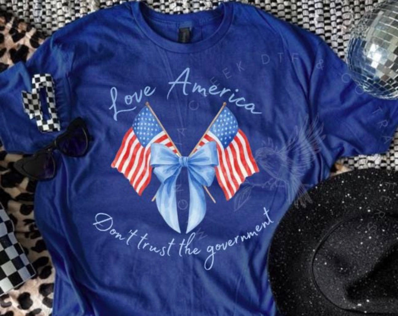 Love America Don’t Trust the Government-ADULT